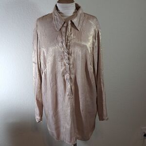 Democracy Women’s Blouse Tunic Metallic Beige Gold Collar Button Slip On Size 1X